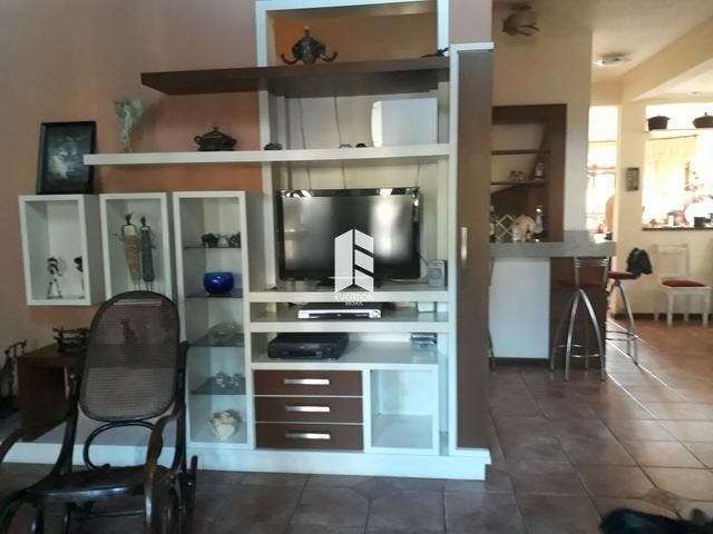 Casa de 5 quartos, 220m² no bairro Centro, em Santa Maria | Eu Corretor