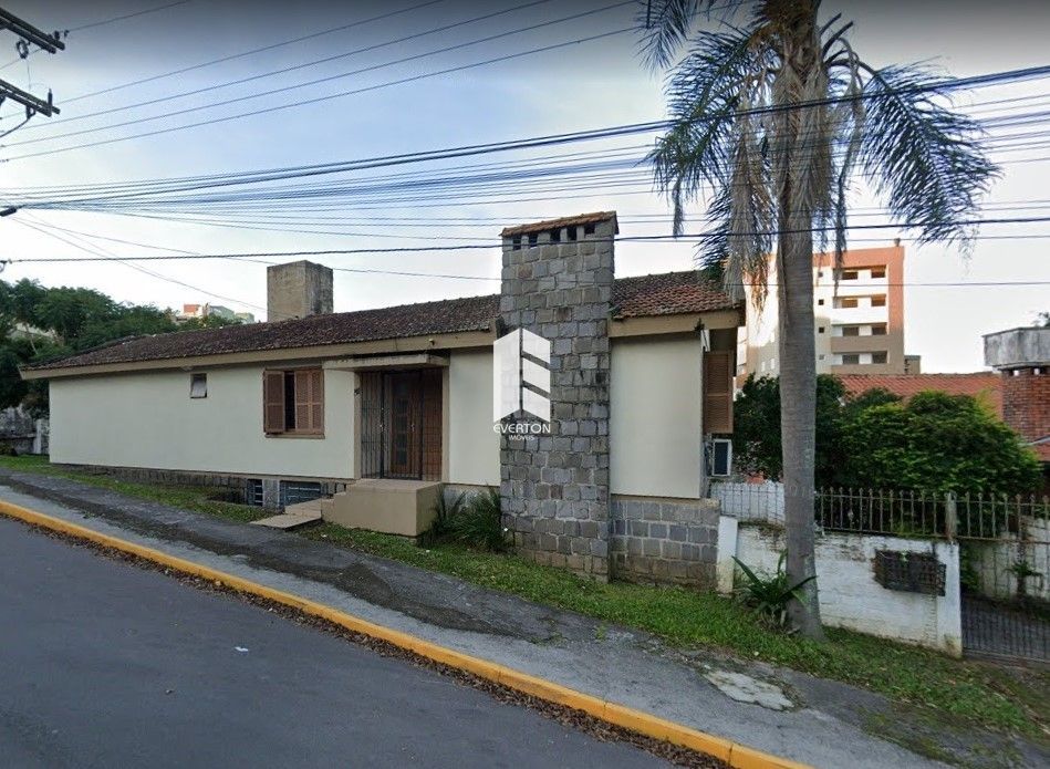 Casa 4 dormitórios à venda Nossa Senhora de Lourdes Santa Maria/RS