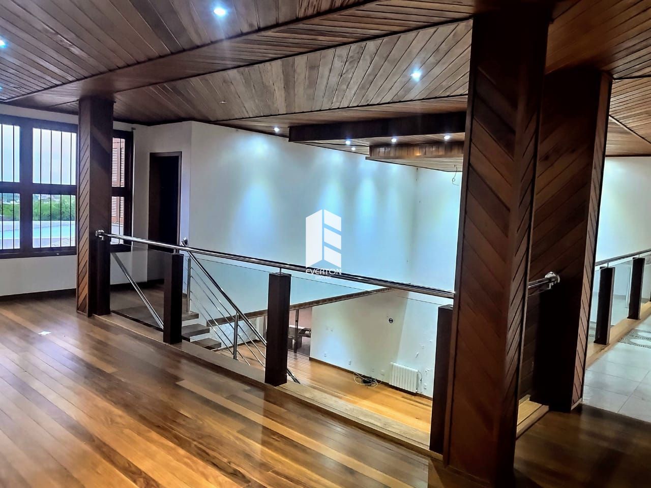 Casa de 5 quartos, 571m² no bairro Dom Antônio Reis, em Santa Maria | Eu Corretor