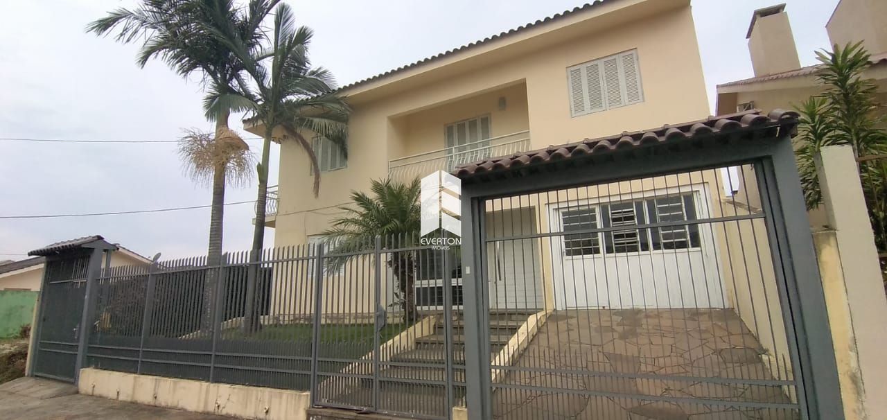 Casa 6 dormitórios à venda Camobi Santa Maria/RS