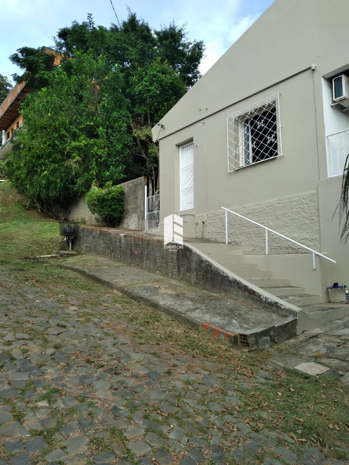 img28049303