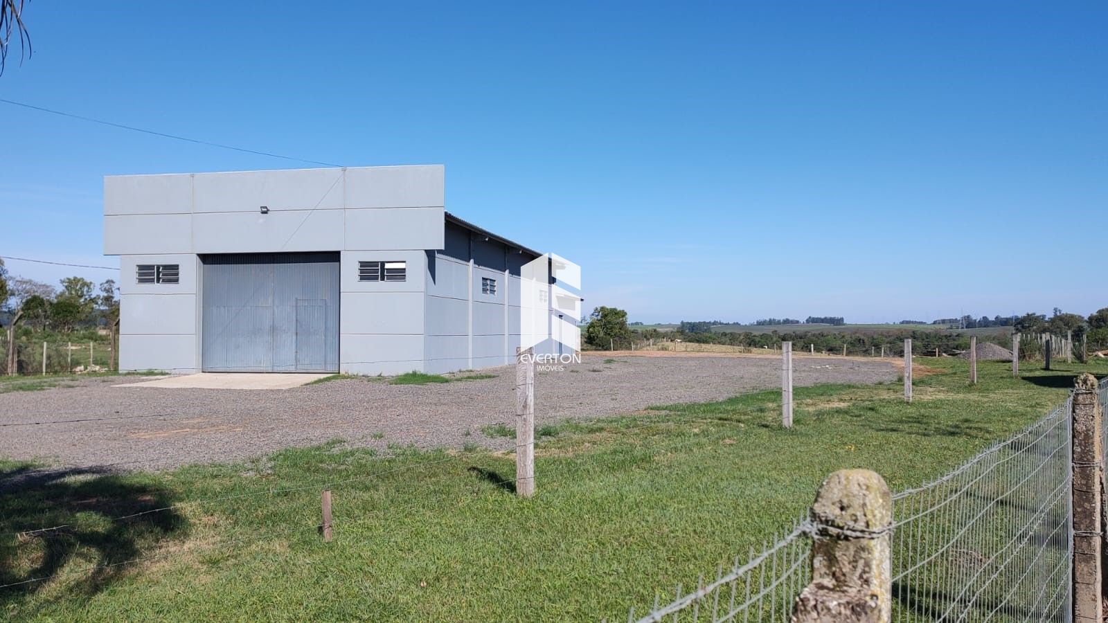 Galpão / Depósito / Armazém de 1 quarto, 255m² no bairro Pinheiro Machado, em Santa Maria | Eu Corretor