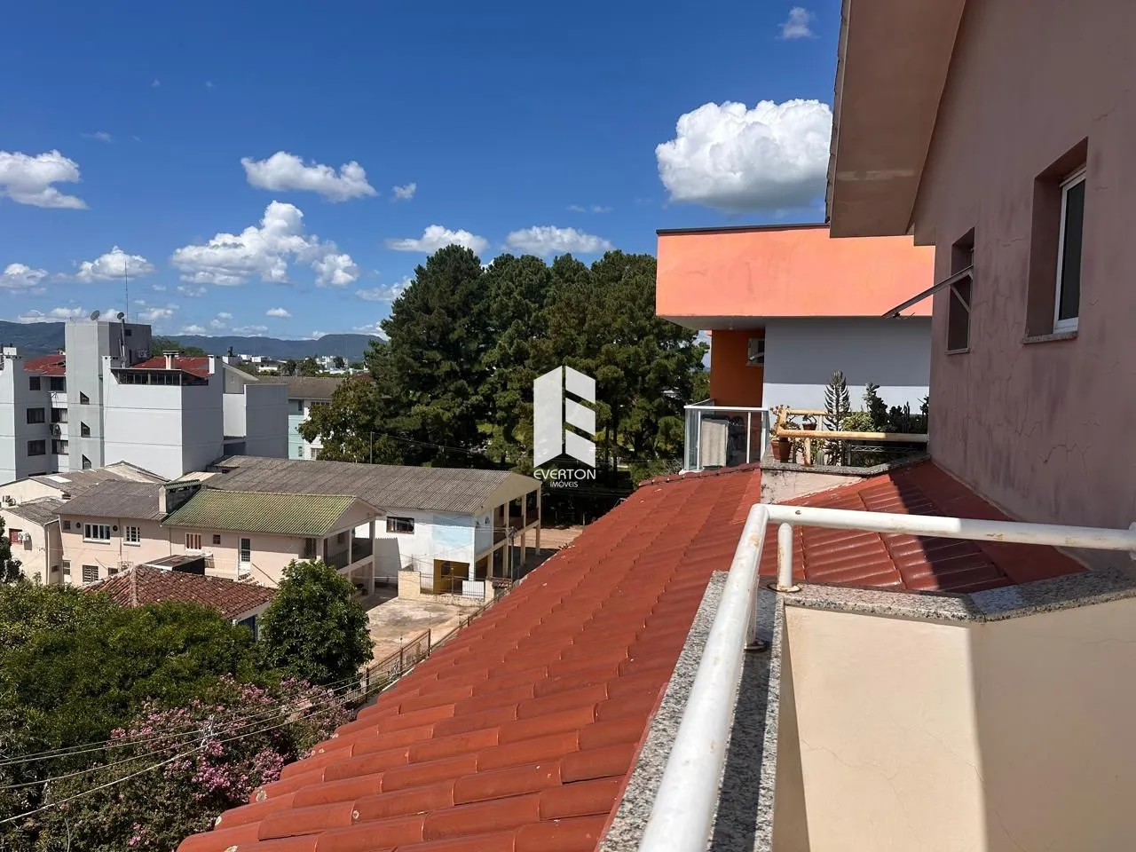 Cobertura Duplex 1 Dorm com Terraço ao lado da UFSM – Camobi