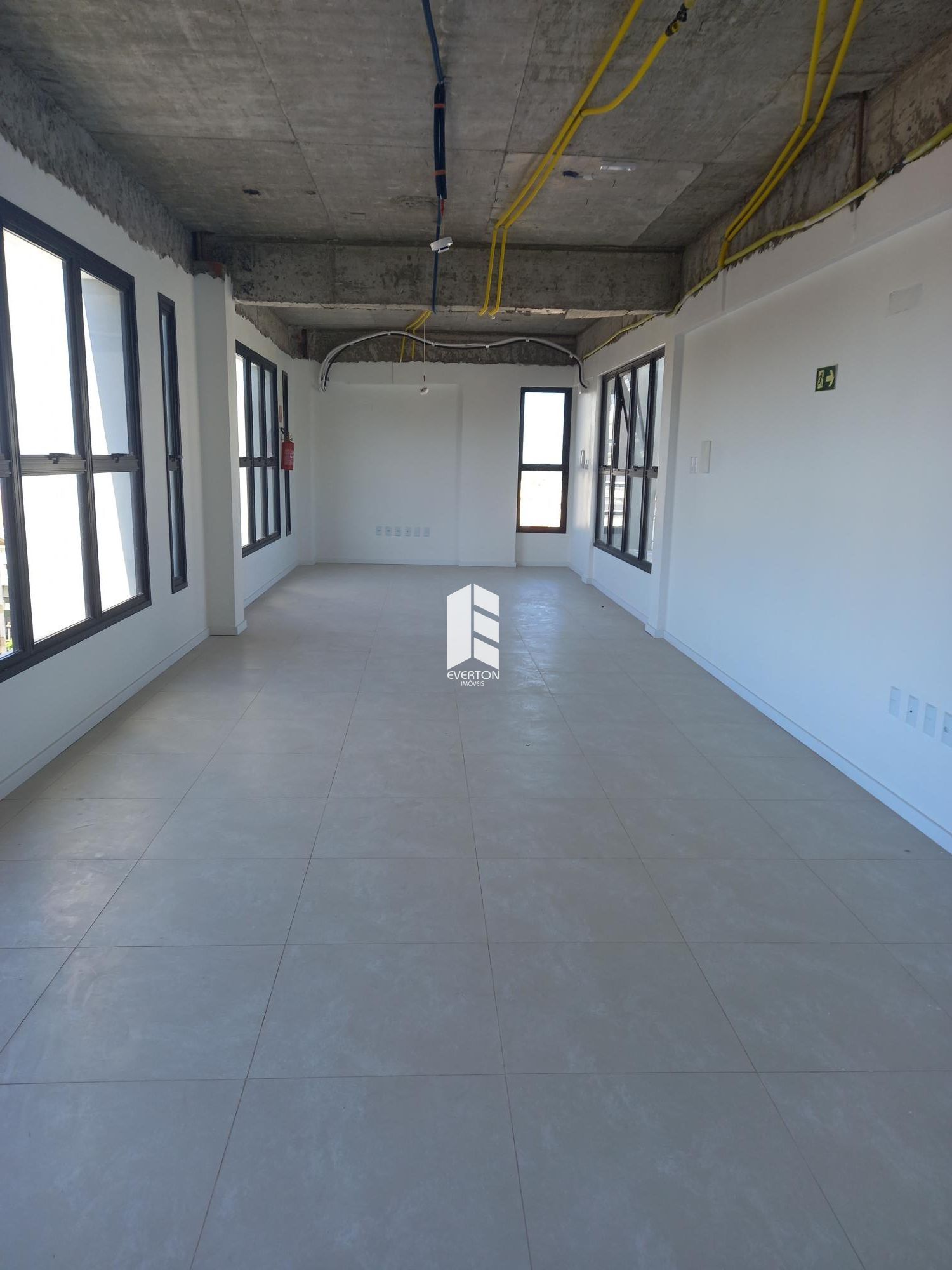 Sala Comercial de 1 quarto, 74m² no bairro Centro, em Santa Maria | Eu Corretor