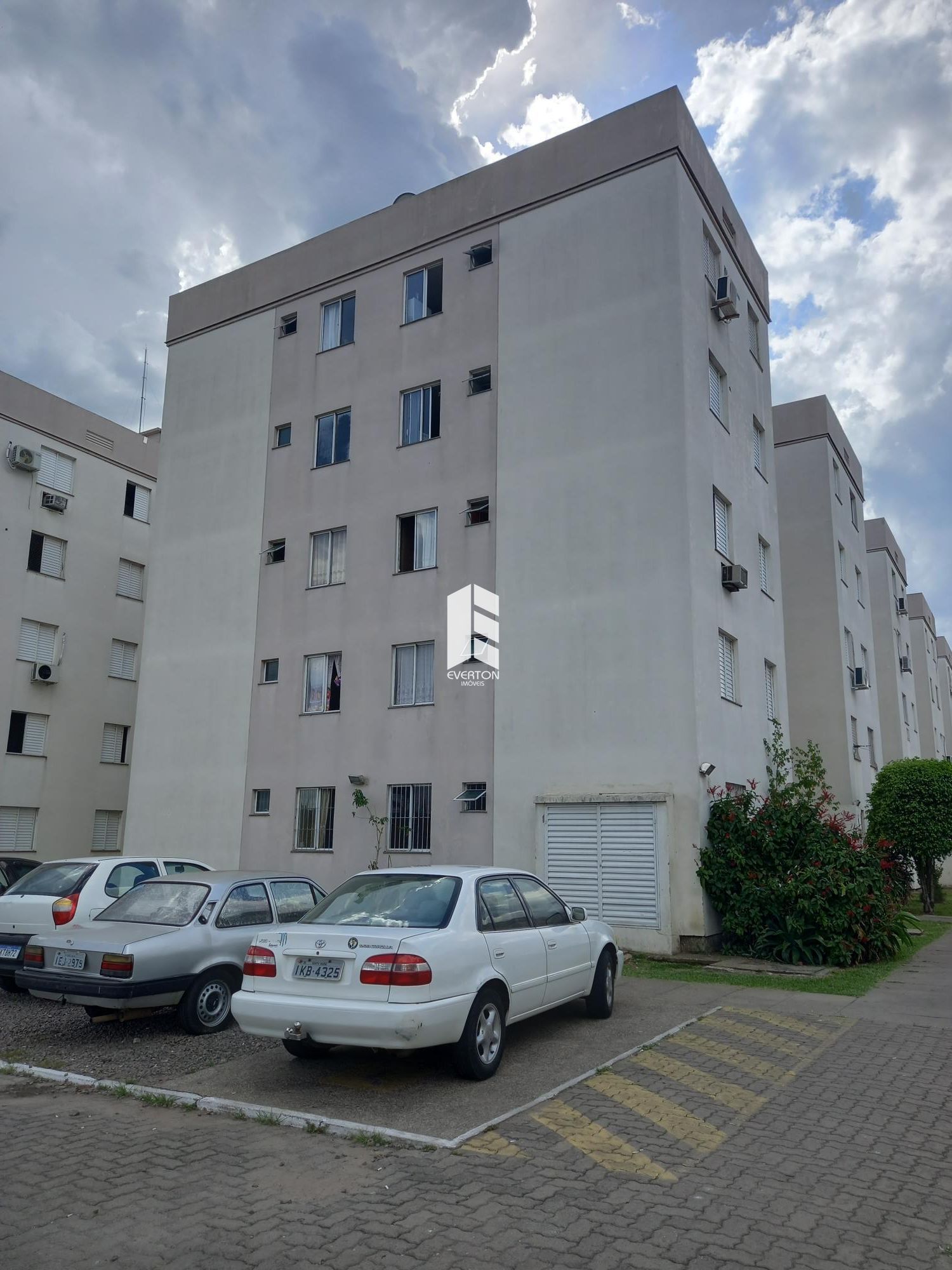 Apartamento de 2 quartos, 49m² no bairro Passo D'Areia, em Santa Maria | Eu Corretor