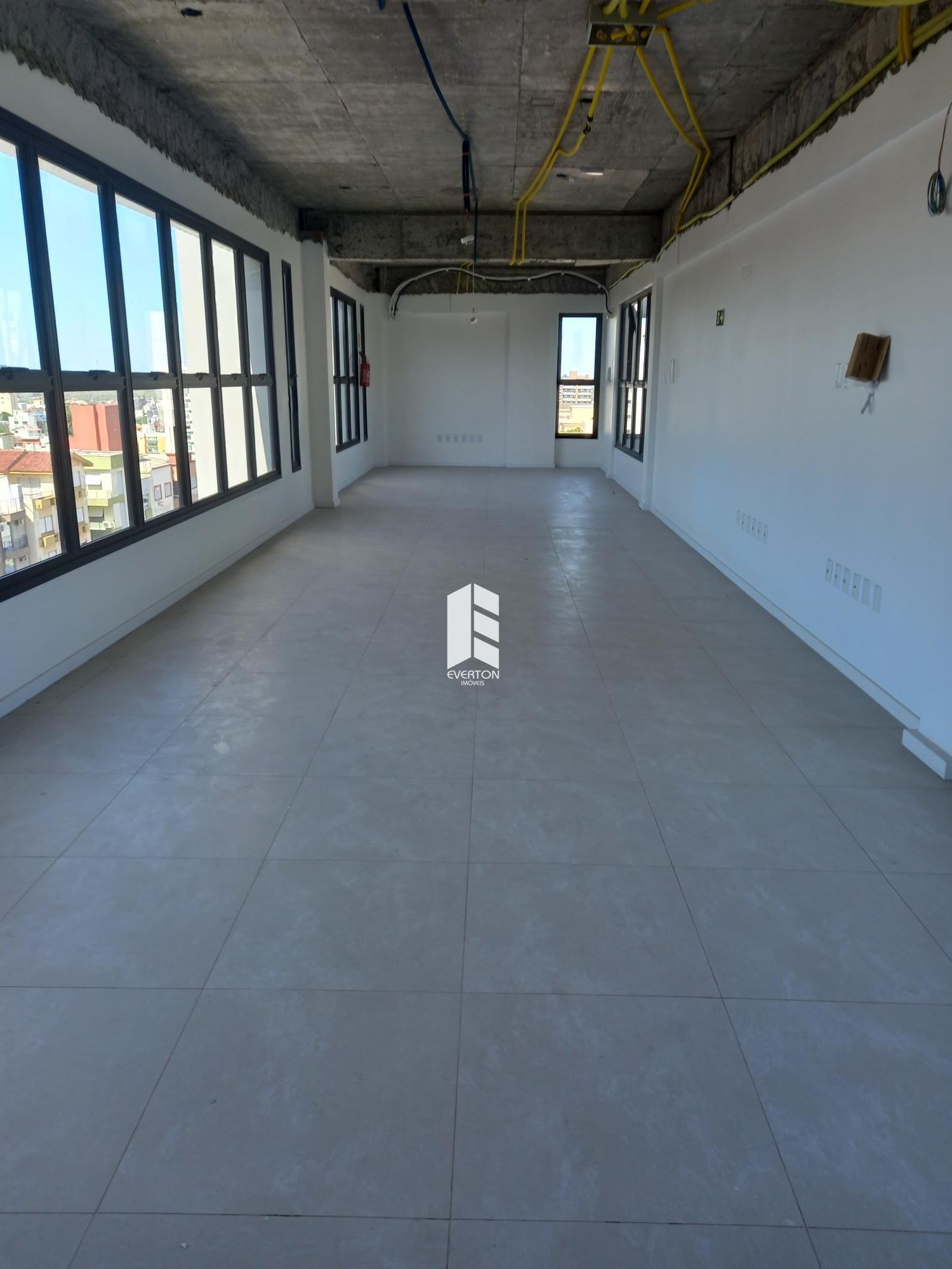 Sala Comercial de 1 quarto, 74m² no bairro Centro, em Santa Maria | Eu Corretor