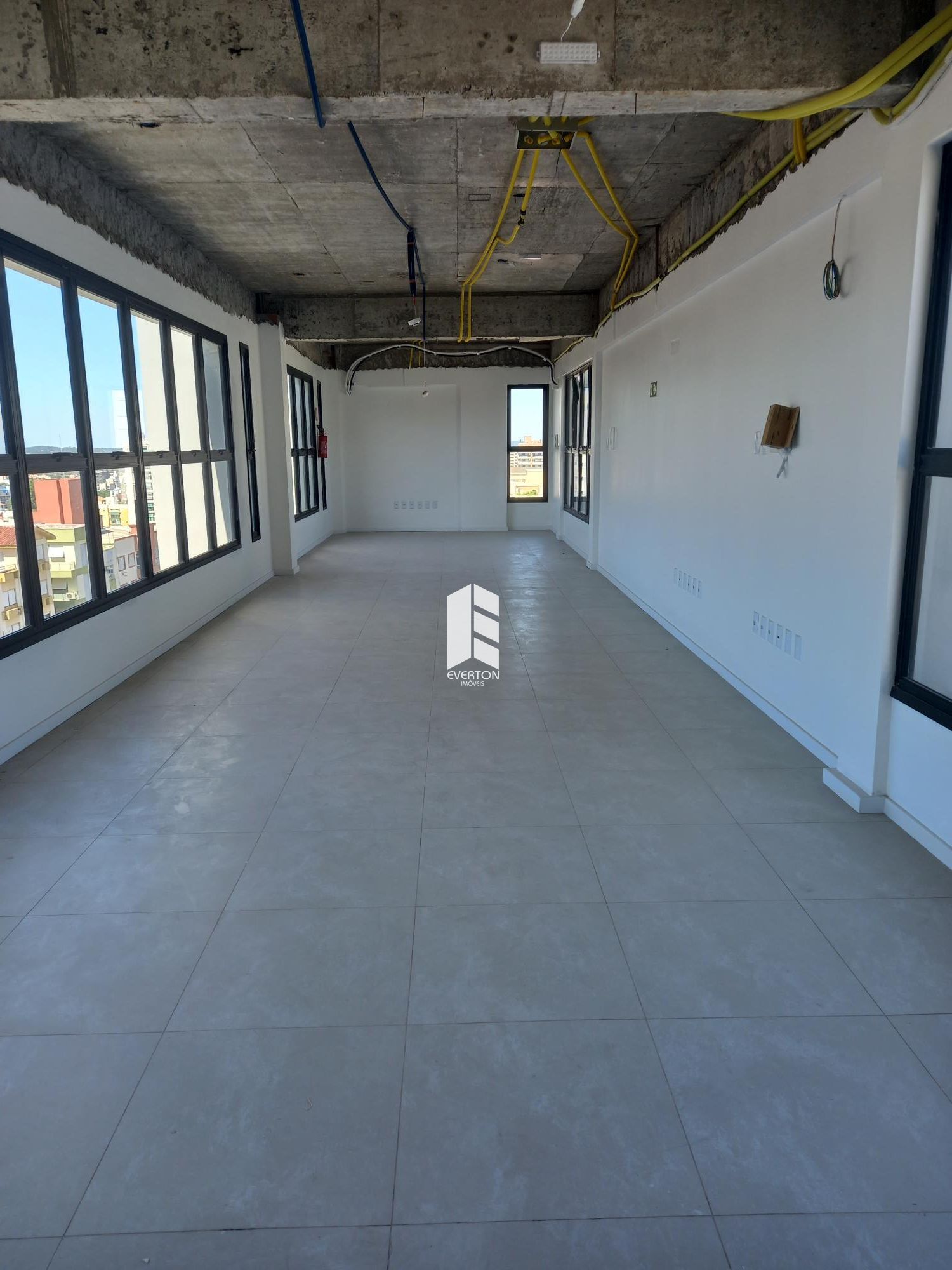 Sala Comercial de 1 quarto, 74m² no bairro Centro, em Santa Maria | Eu Corretor