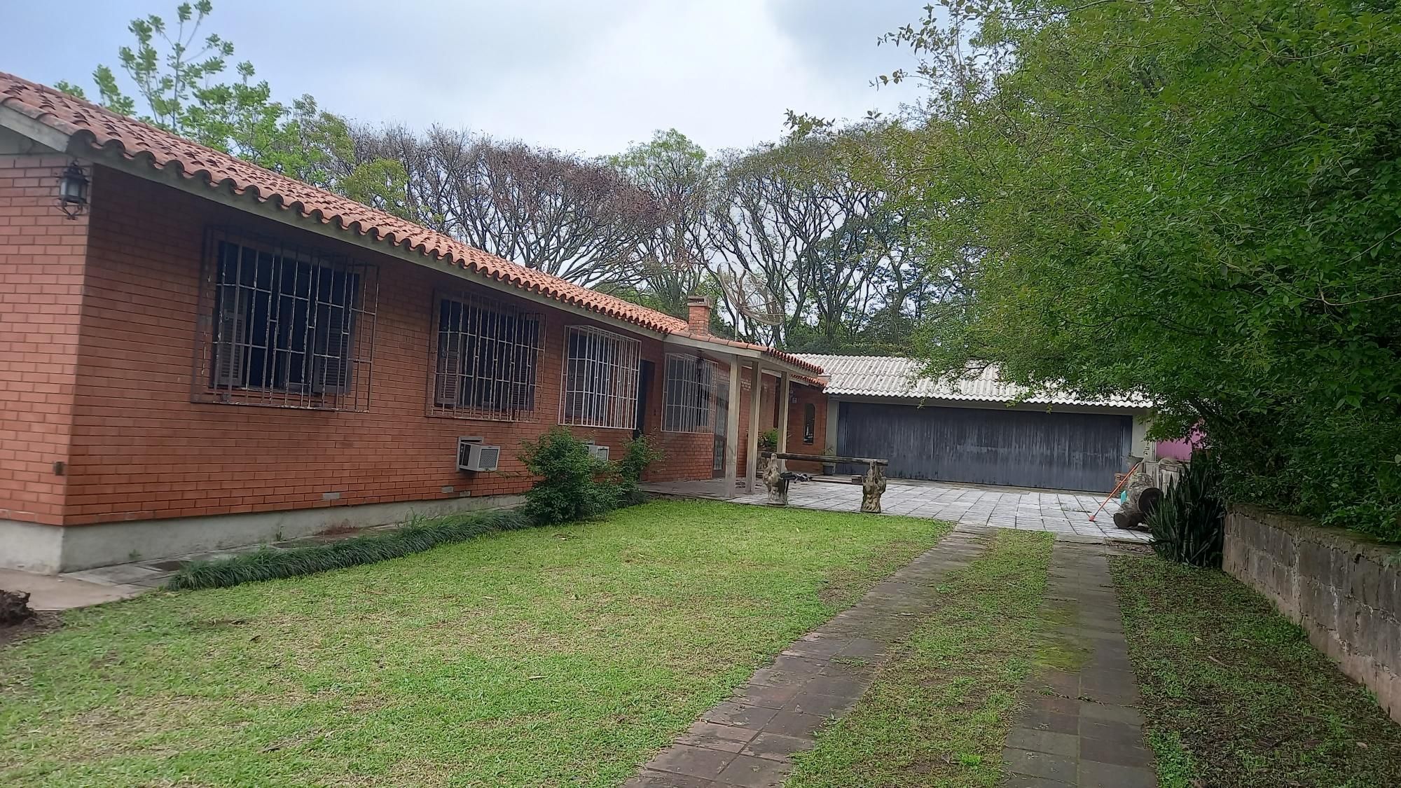 Casa 3 dormitórios à venda Itararé Santa Maria/RS
