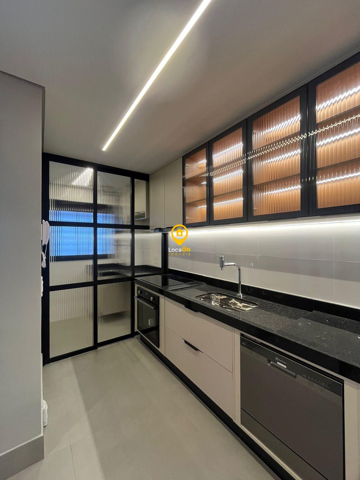 Apartamento para alugar com 2 quartos, 80m² - Foto 8