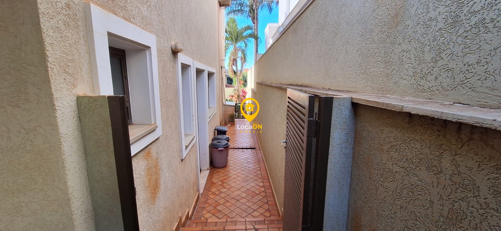Casa de Condomínio para alugar com 4 quartos, 285m² - Foto 13