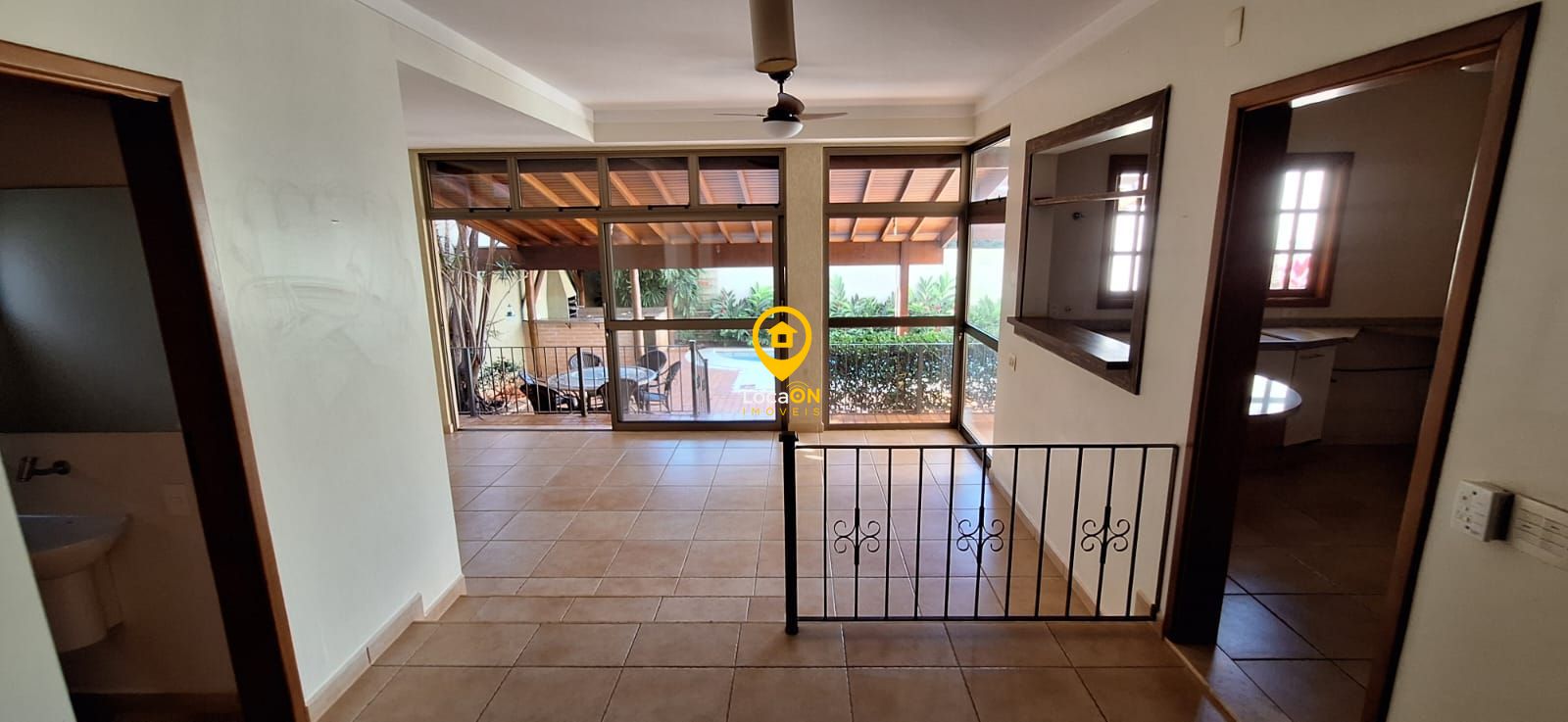 Casa de Condomínio para alugar com 4 quartos, 285m² - Foto 15