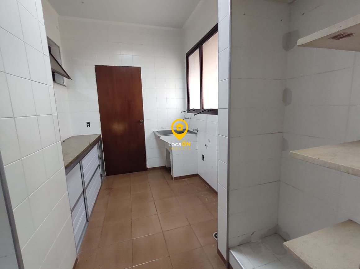 Aluga - apartamento no centro 3 dormitórios