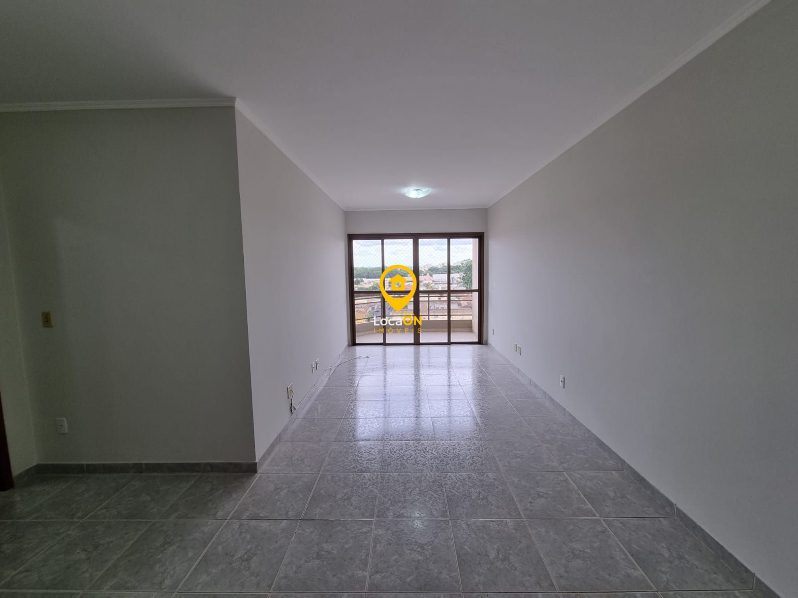 Apartamento com 3 Dormitórios para alugar, 100 m² por R$ 2.500,00 Apartamento com 3 Dormitórios para alugar, 100 m² por R$ 2.500,00