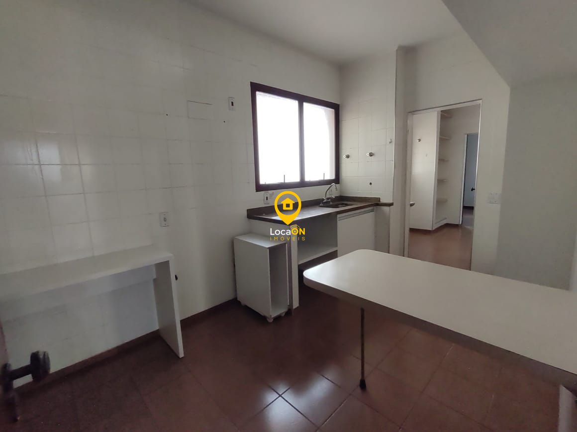 Aluga - apartamento no centro 3 dormitórios