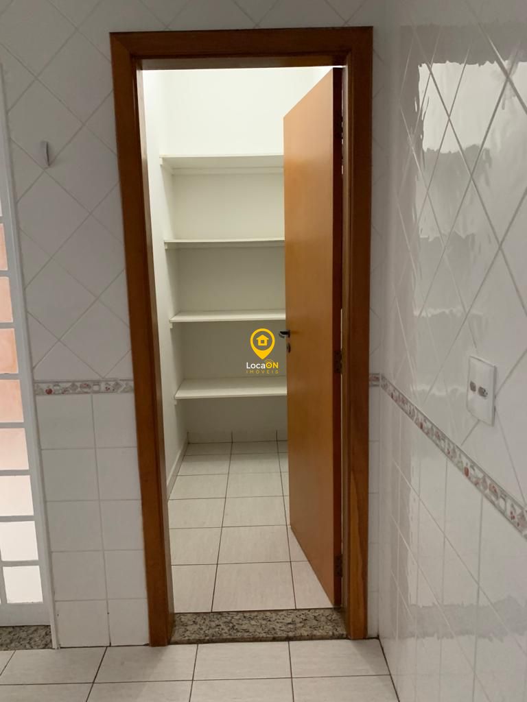 Vende - casa na ribeirânia com 4 dormitórios e piscina