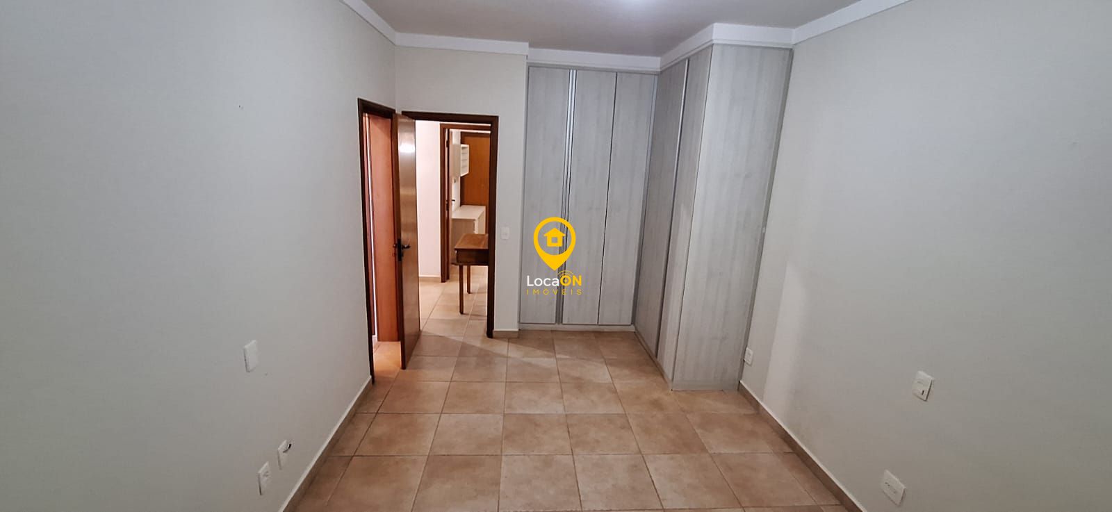 Casa de Condomínio para alugar com 4 quartos, 285m² - Foto 37