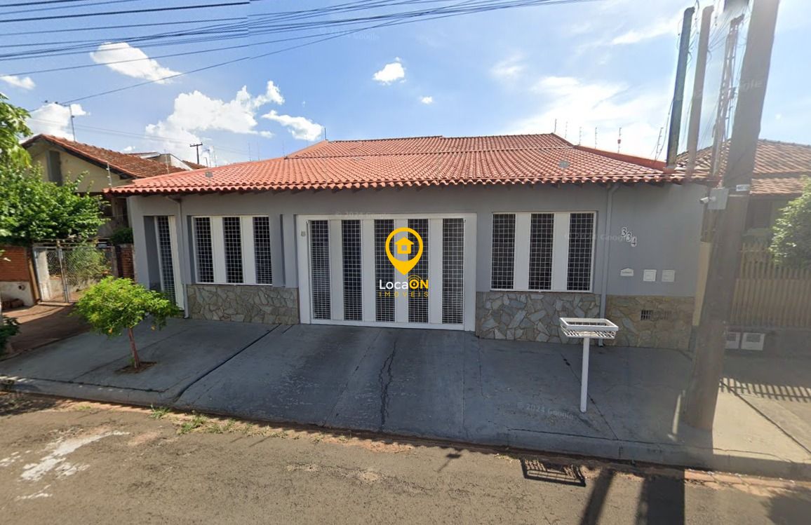 Casa para alugar com 3 quartos, 220m² - Foto 1