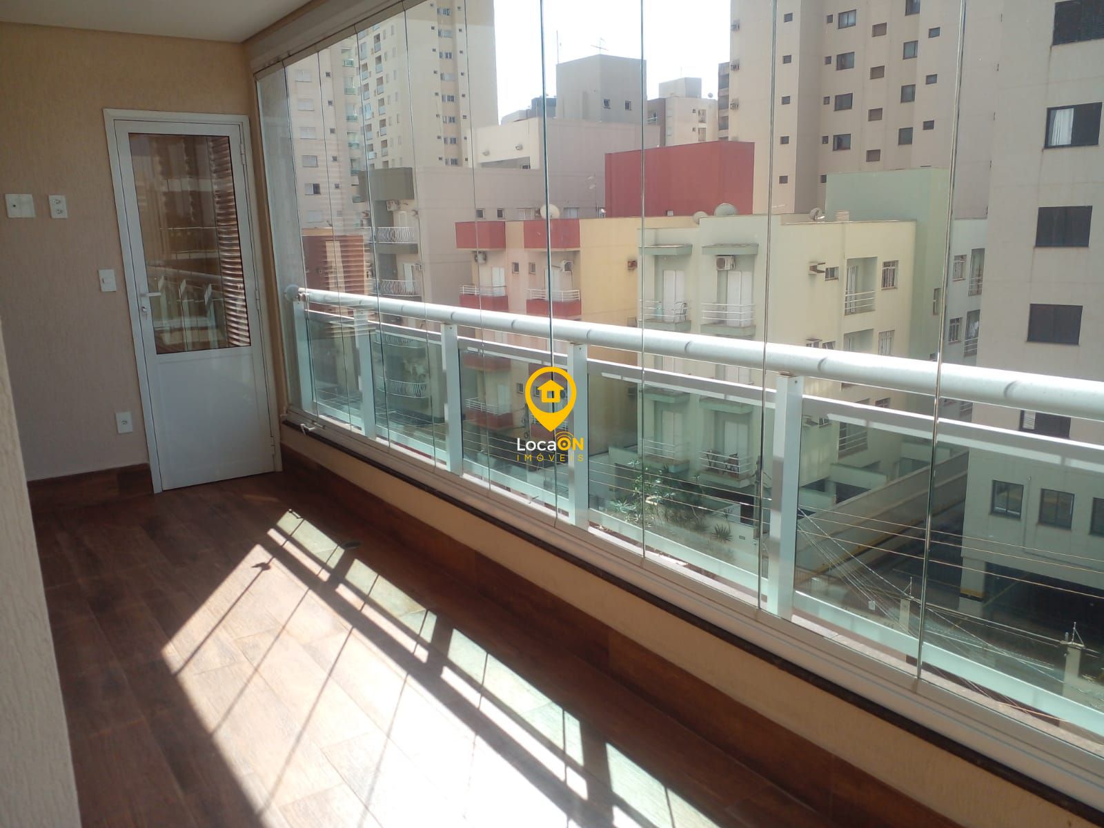 Apartamento para alugar com 3 quartos, 121m² - Foto 12