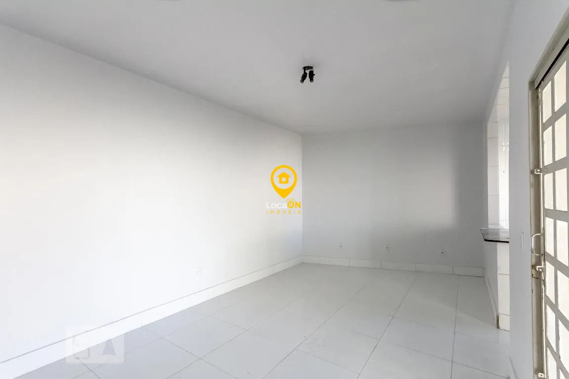 Aluga - casa 2 quartos - residencial santa fe - goiania - go