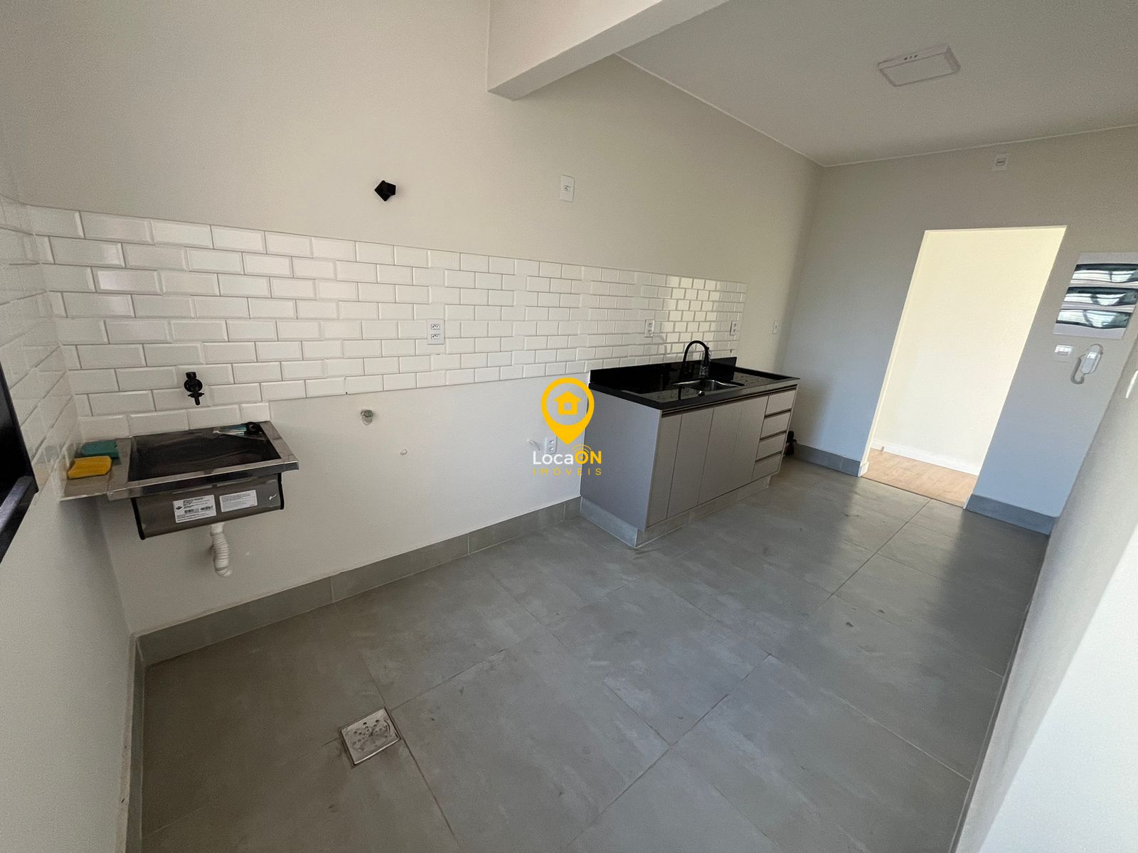 Apartamento à venda com 2 quartos, 70m² - Foto 3