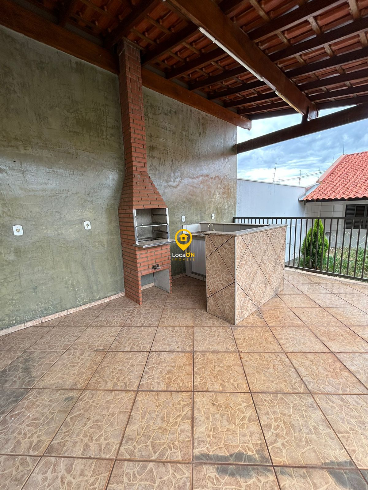Casa para alugar com 3 quartos, 220m² - Foto 3