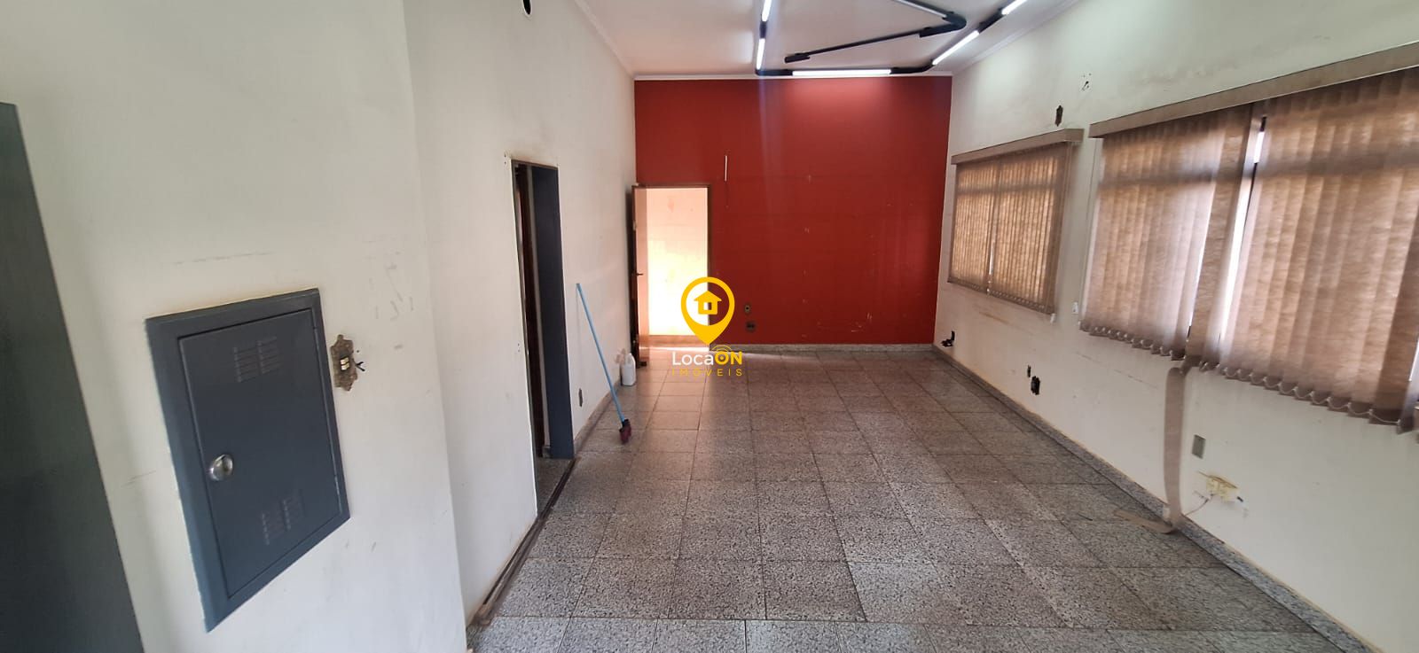 Casa para alugar com 2 quartos, 186m² - Foto 28
