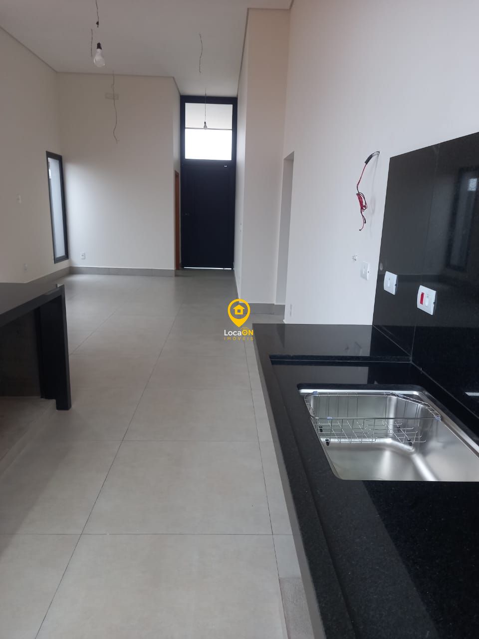 Vende - casa em condomíneo fechado - 3 siotes - bonfim pauli