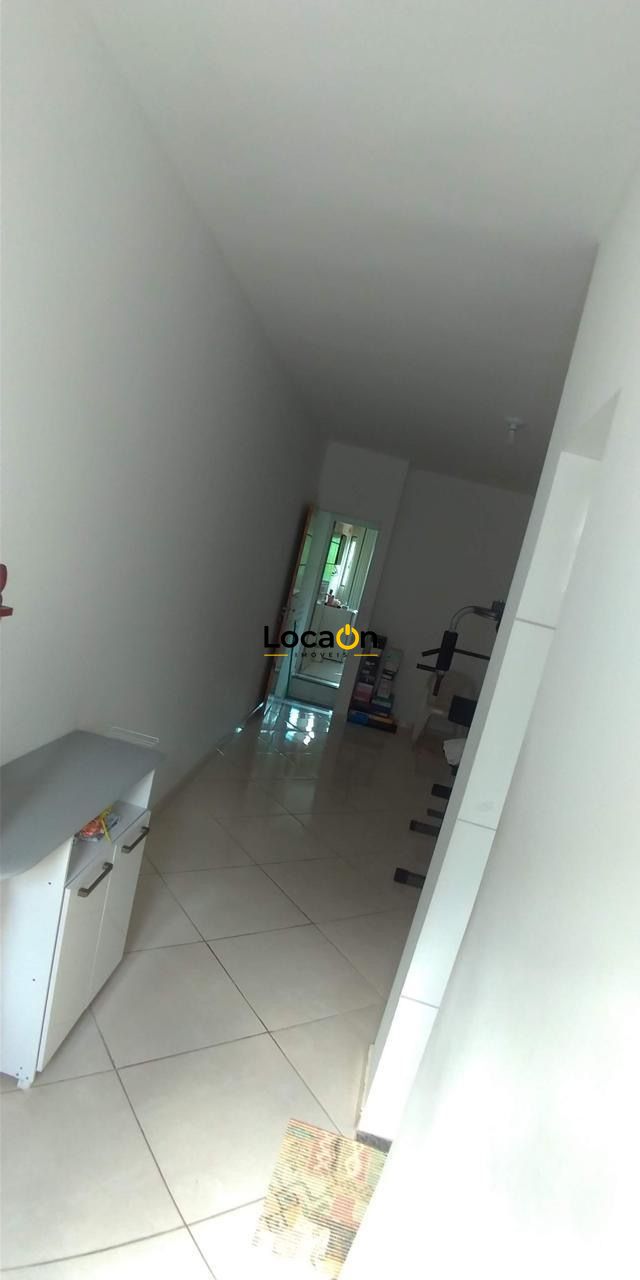 VENDE-SE casa duplex com 3 quartos no bairro Mantiqueira em Belo Horizonte.