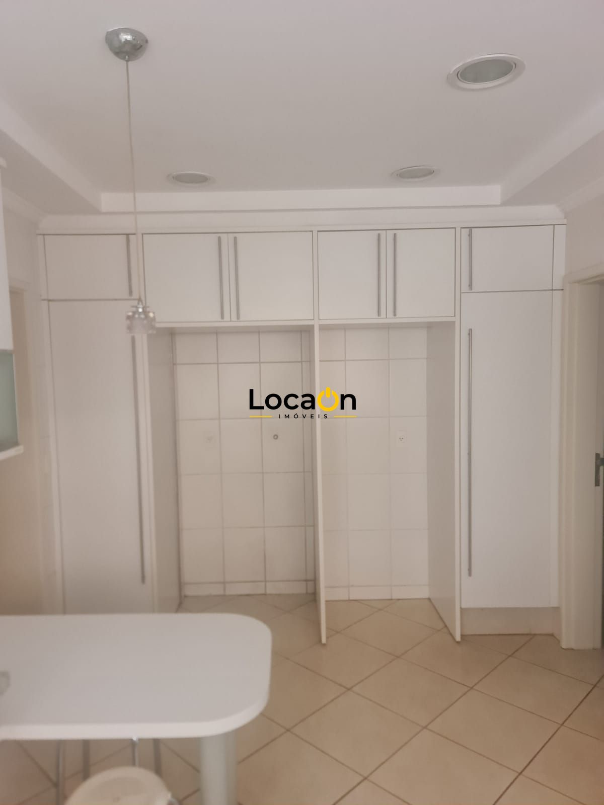 ALUGA - Apartamento com 4 Suítes, 317 m², "Edifício Barão Da Una" Centro - Ribei