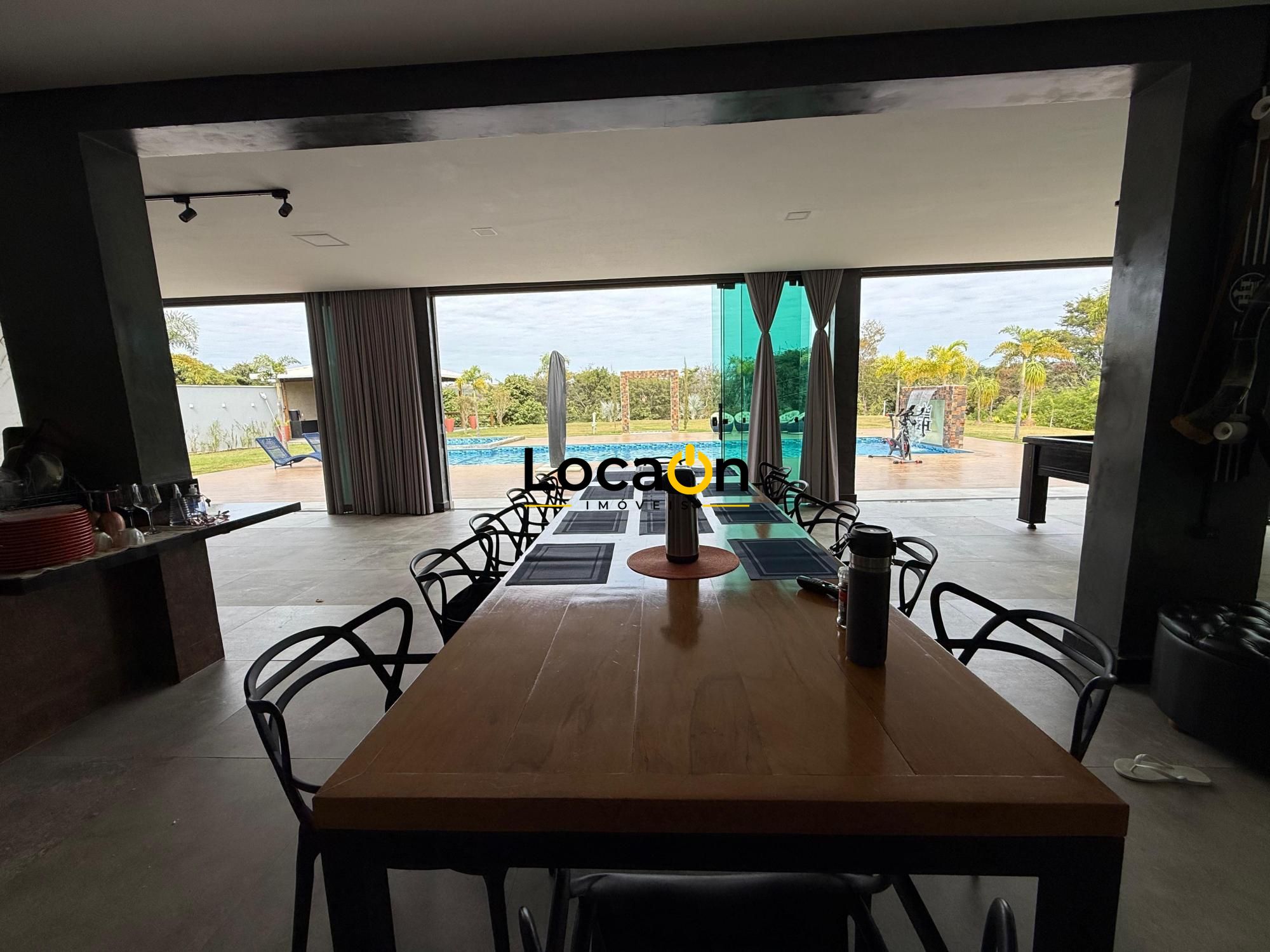 VENDE - Sitio em Esmeraldas-MG com Casa de luxo.