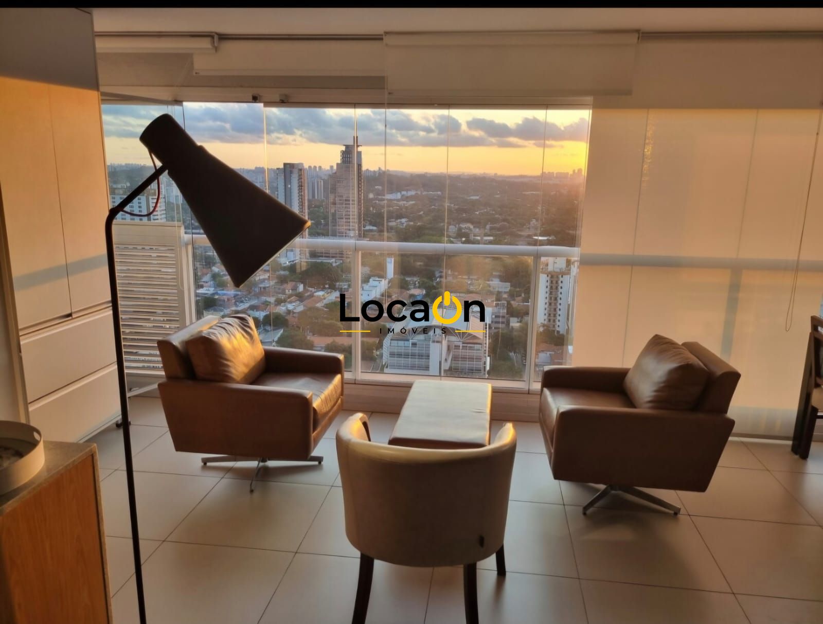 VENDE - Apartamento Mobiliado de Alto Padrão - Bairro Pinheiros - São Paulo SP