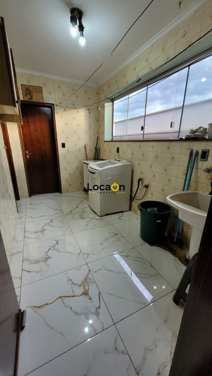 ENDE - Apartamento - 4 quartos, 2 salas, closet - Jardim Presidente Médice