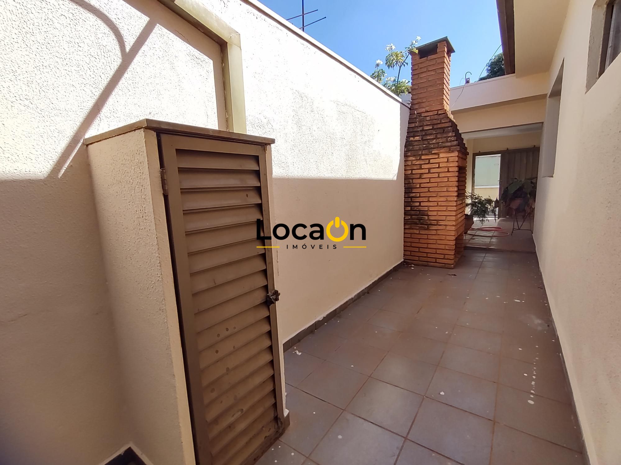 VENDE - Casa 3 dormitórios no Campos Eliseos - Ribeirão Preto