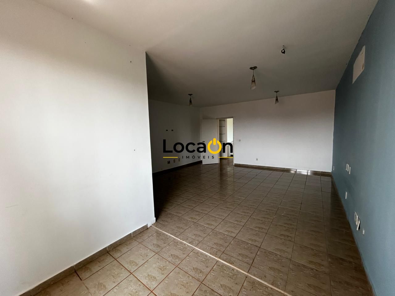 ALUGA - Casa/Sobrado 4 quartos com suítes - Bairro Jd Planalto - Goiânia