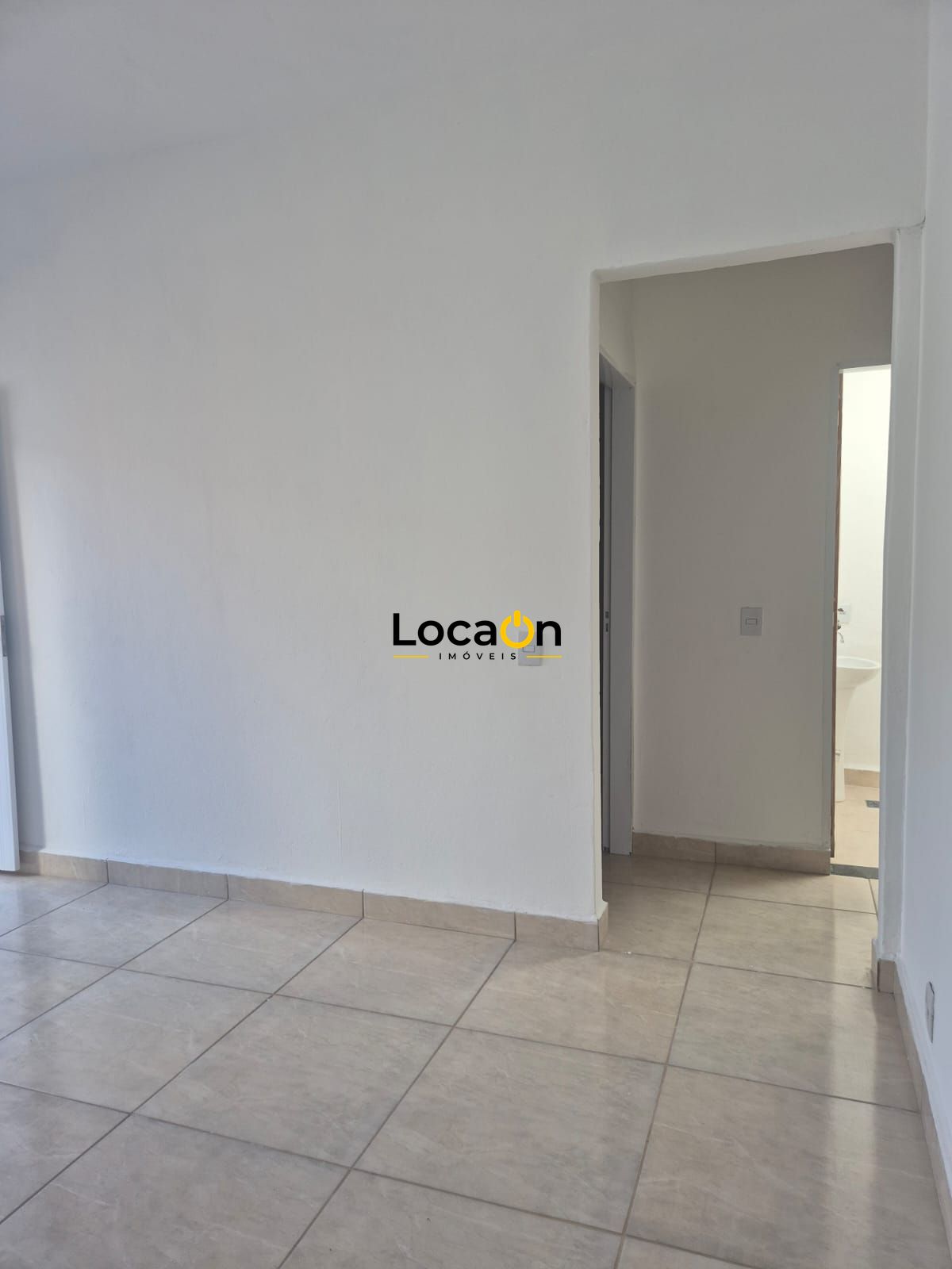 ALUGA- Casa Nova 3 quartos sendo 1 suite e 2 vagas