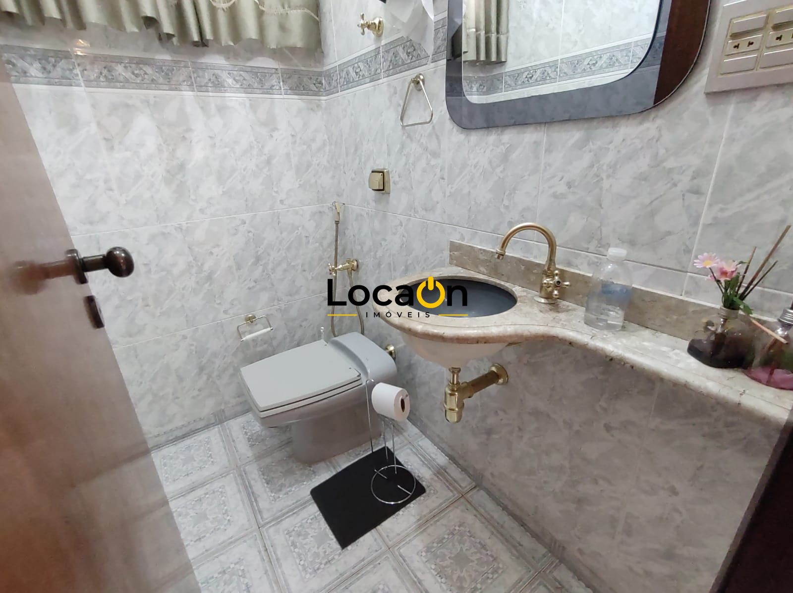 ALUGA - Casa Comercial ou Residencial Mobiliada na Ribeirânia com 8 salas e Rece