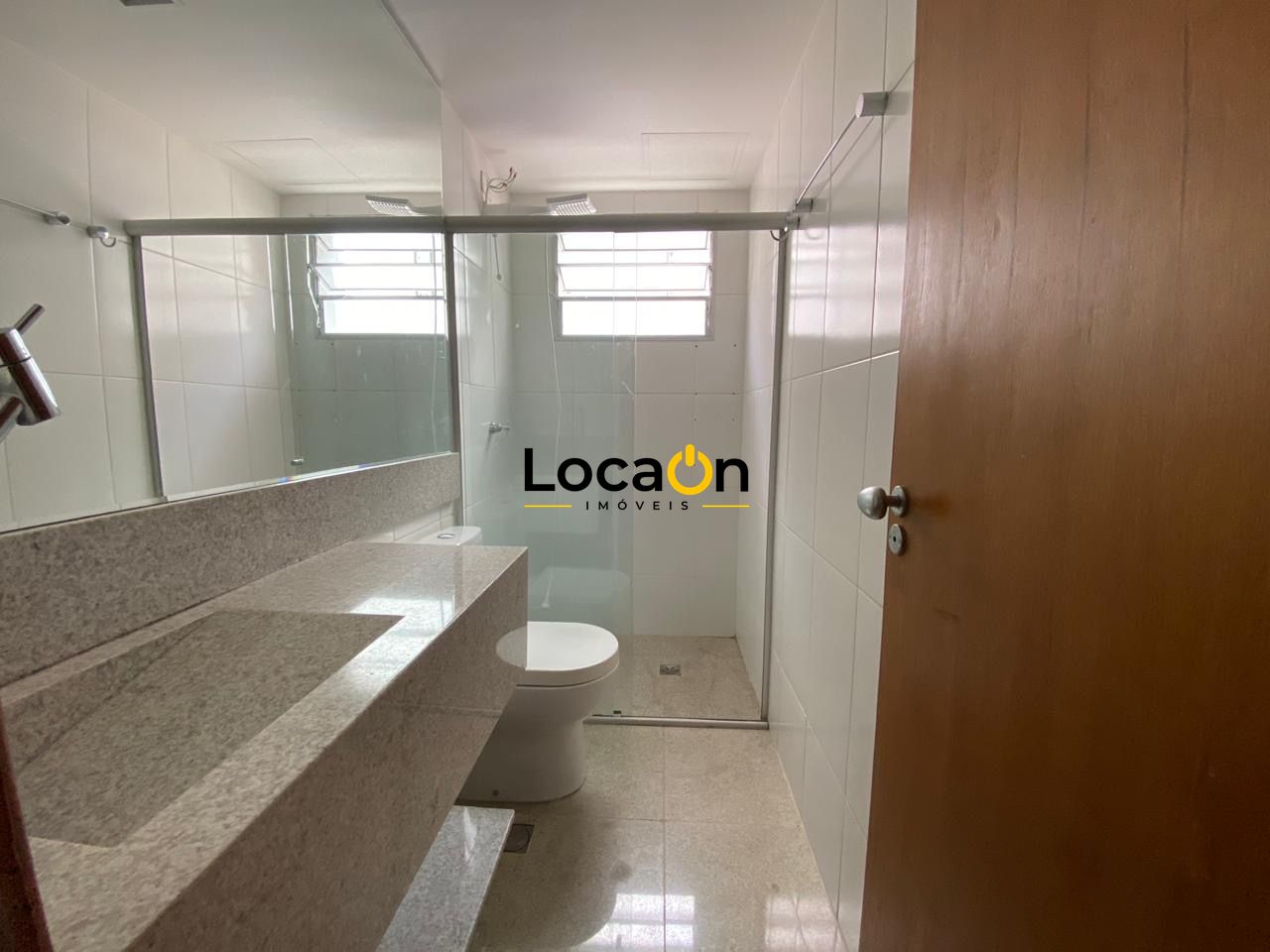 ALUGA-SE apartamento com 4 quartos no bairro Buritis em Belo Horizonte.