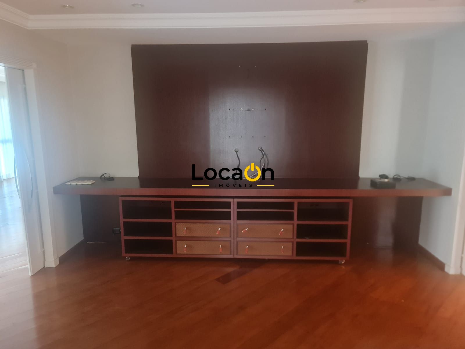 ALUGA - Apartamento com 4 Suítes, 317 m², "Edifício Barão Da Una" Centro - Ribei
