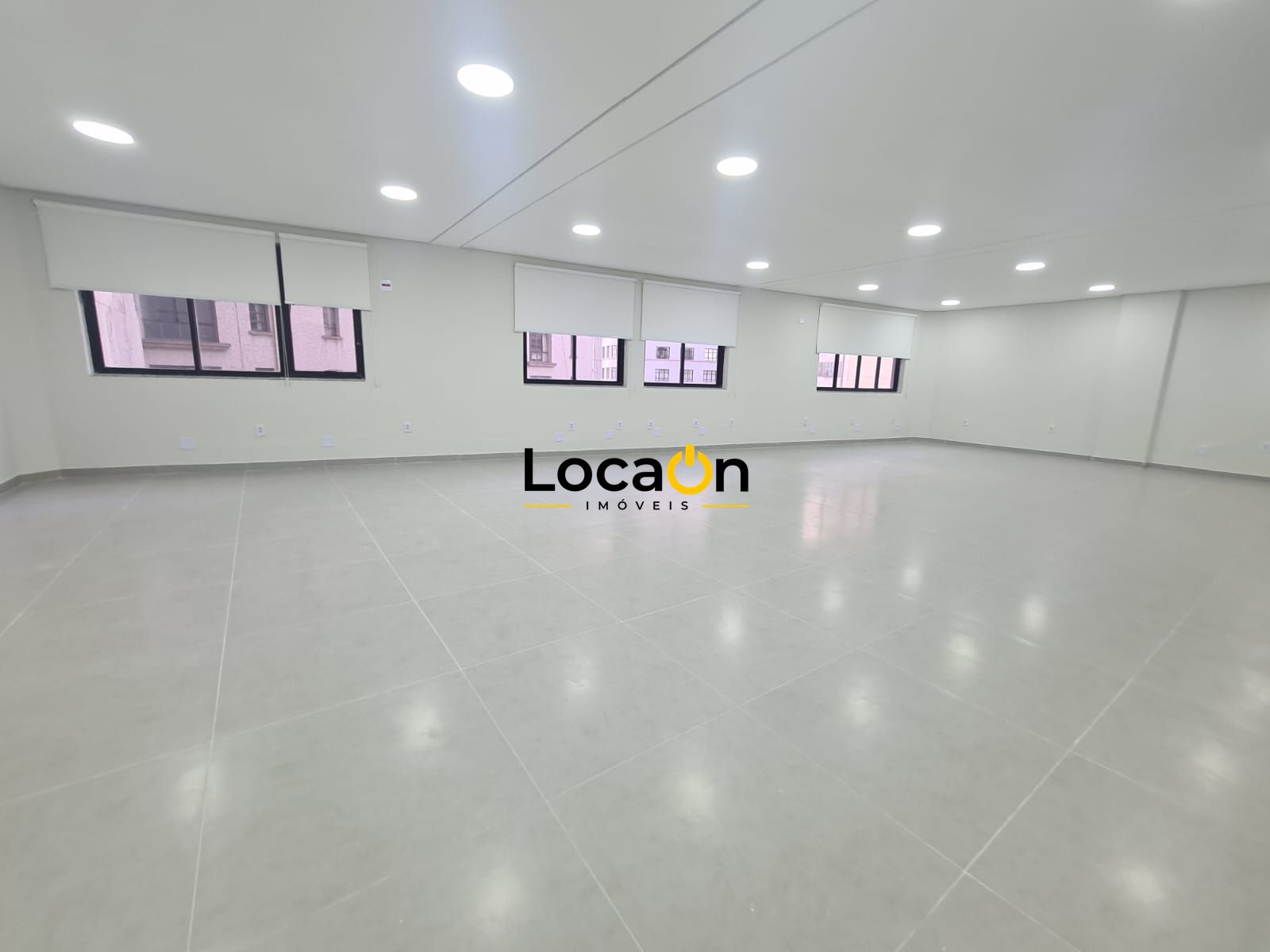 ALUGA - Conjunto Comercial / Sala para alugar 105 m² no centro de São Paulo/SP