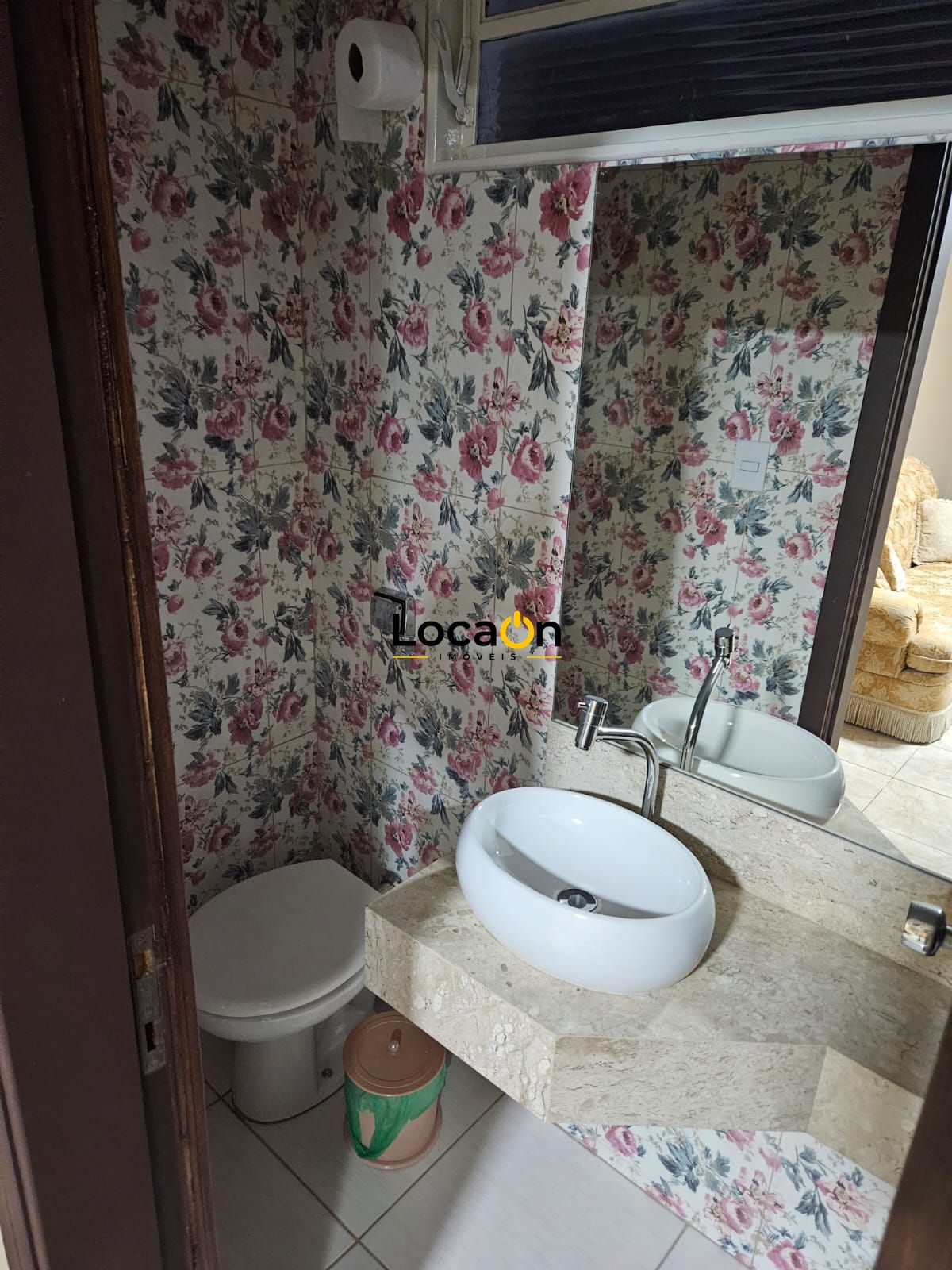 ALUGA- Casa 3 dormitórios, suíte, 2 banheiros, casa planejada em Ribeirão Preto