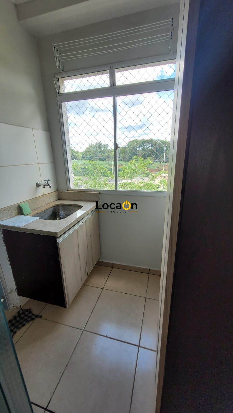 ALUGA- Apto 2 dormitórios com ar condicionado e vaga de garagem