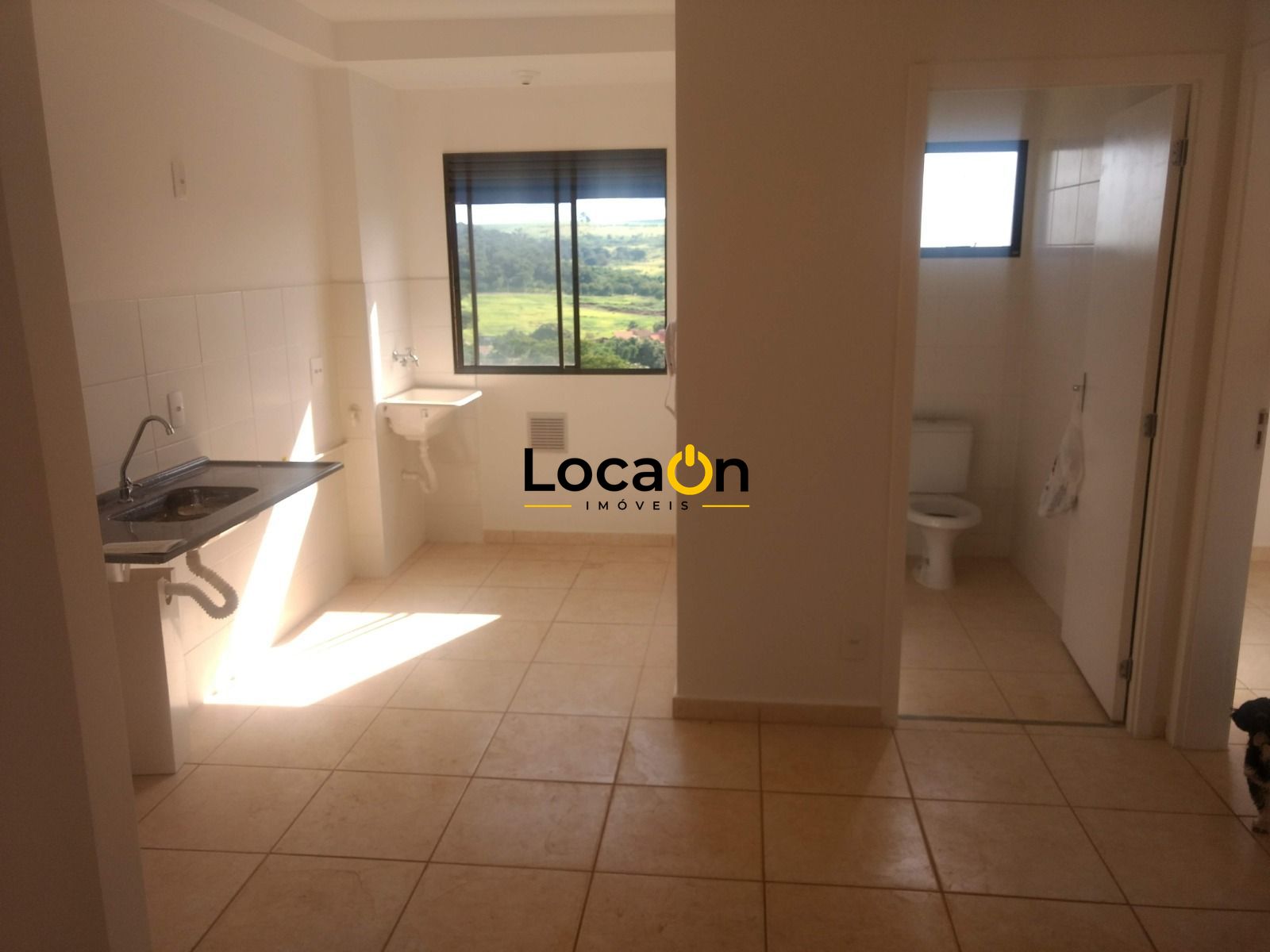 ALUGA - Apartamento para alugar no Lar França em R. Ana Lopes Prates - 985 - Jar