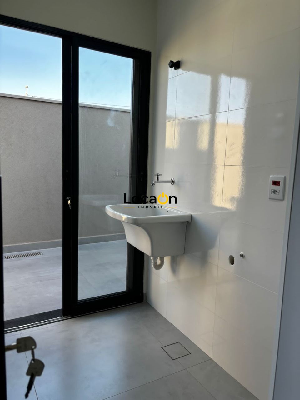 VENDE - Casa Quinta da Mata 1 - Condomínio Pereira Alvim - 3 Suites