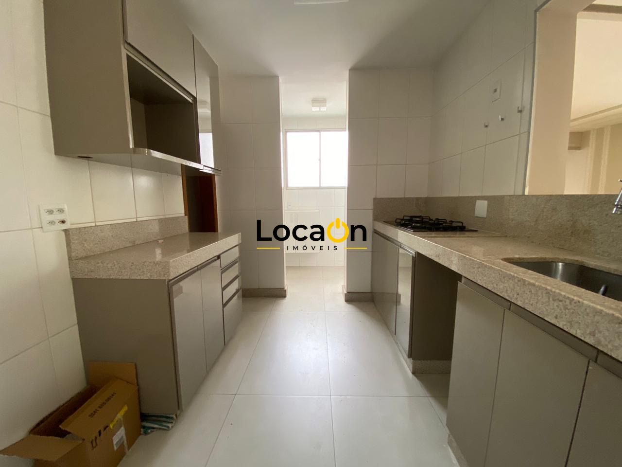 ALUGA-SE apartamento com 4 quartos no bairro Buritis em Belo Horizonte.