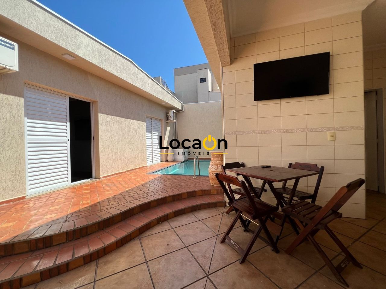 VENDE - Casa Térrea com 2 cozinhas, no barro do Ipiranga - Ribeirão preto
