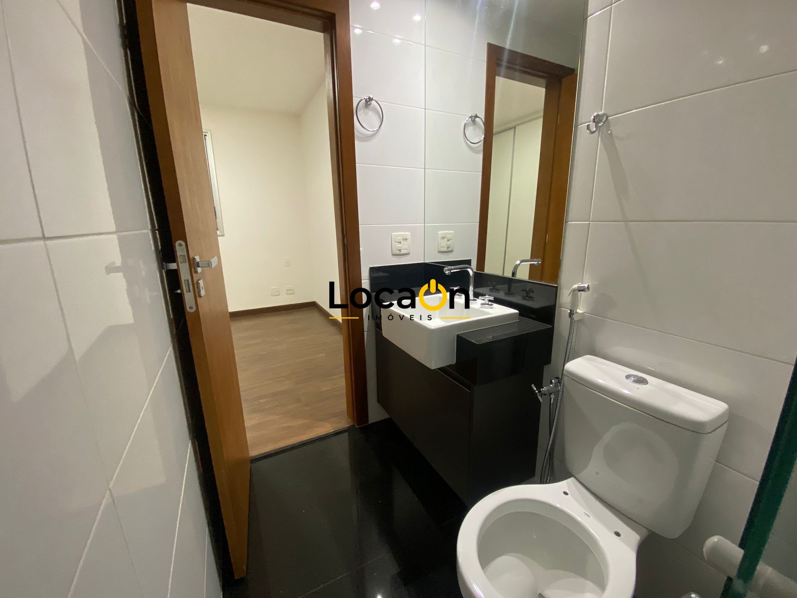 VENDE apartamento com 1 quarto no bairro de Lourdes em Belo Horizonte.
