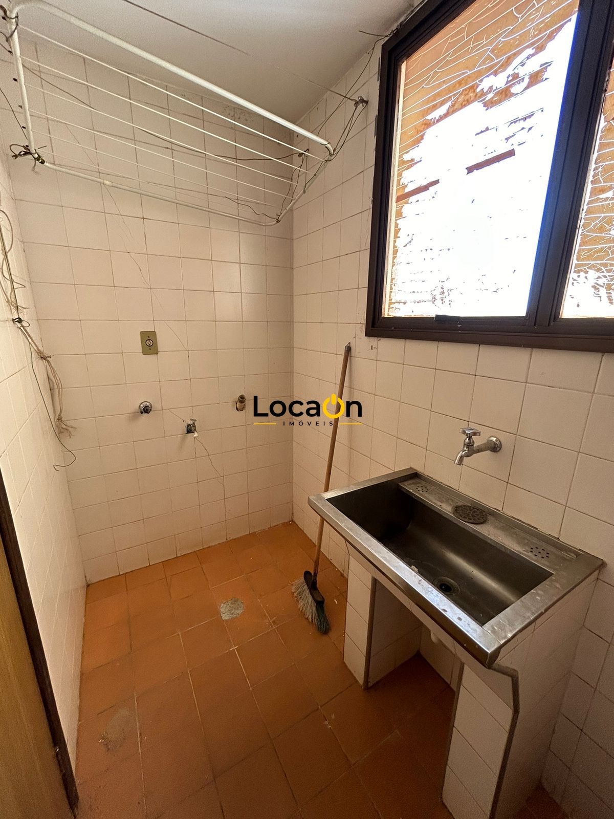 ALUGA - Apartamento no Centro com 2 quartos - Ribeirão Preto