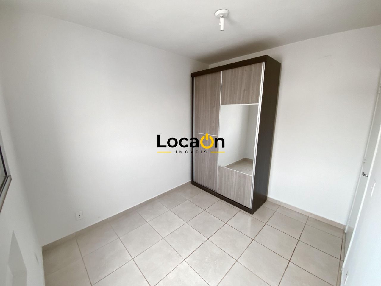 VENDE - Apartamento, 2 quartos com armarios, cozinha americana - City Ribeirão