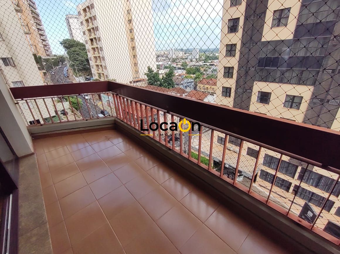 ALUGA - Apartamento no centro 3 Dormitórios