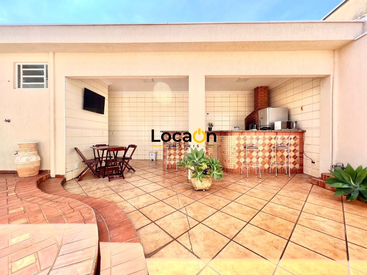 VENDE - Casa Térrea com 2 cozinhas, no barro do Ipiranga - Ribeirão preto